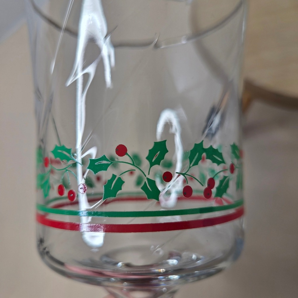 Libbey's Holiday Wine Glasses with Holly Berry and Gold Trim, Set of 2 - Picture 8 of 8